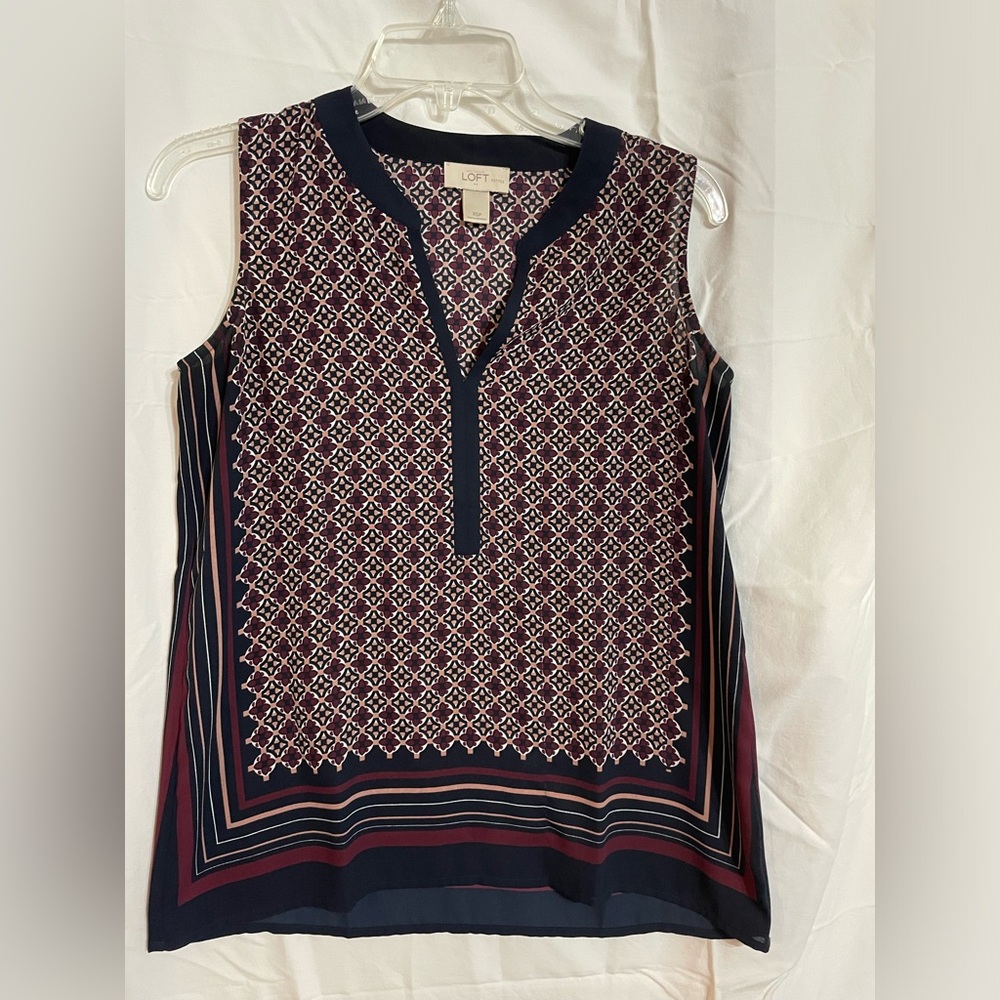 LOFT Women's Sleeveless V-Neck Blouse Size Large Petite Career Office Shirt